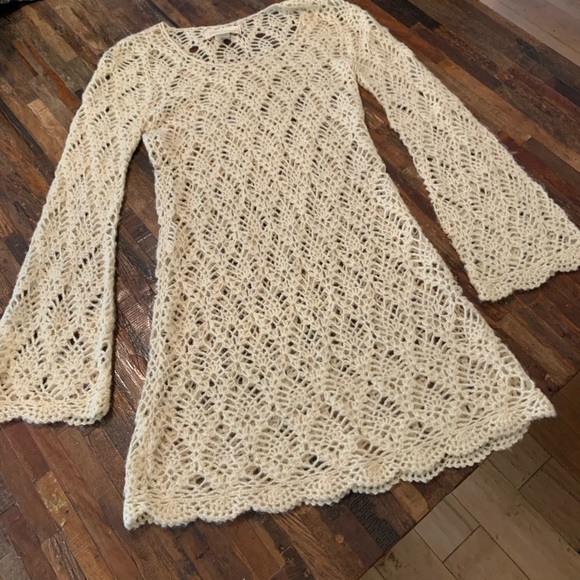 Flying Tomato Dresses & Skirts - FLYING TOMATO cream crochet boho bell sleeve dress